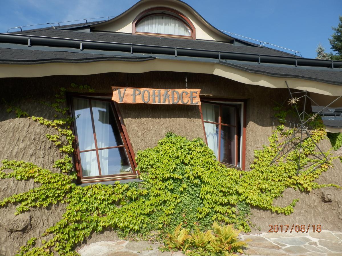 Hotel Zamek Berchtold Strančice Exterior foto
